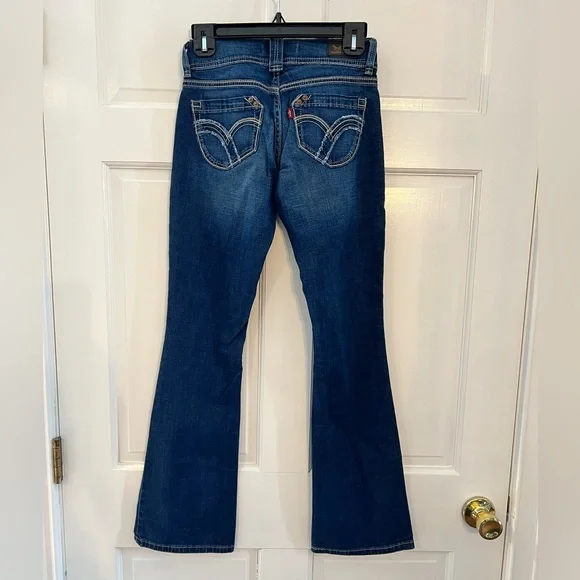 Women’s Vintage Levi’s 524 Too SuperLow Boot Cut Jeans Size 25x32 - Picture 2 of 5